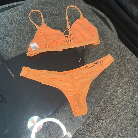 Body Glove Bikini - L - Never Worn - Picture 2 of 2